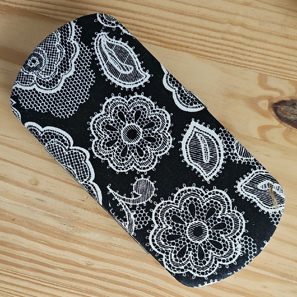 Thirty-One Clutch